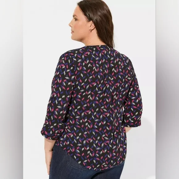 Torrid Black Print Harper 3/4 Sleeve Pullover Blouse Plus Size 1x - Picture 4 of 12